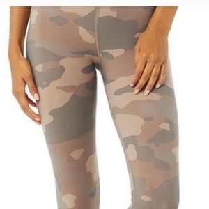 alo | High-Waist Camo Vapor Legging Sz S